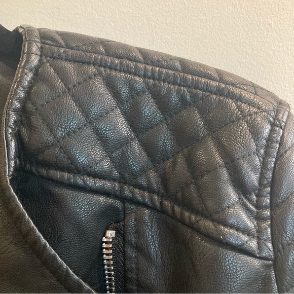 PHILOMENA PETTI Sz L Vegan Leather Quilted Details  Zipper Closure Moto Jacket - Picture 6 of 12